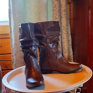 Women's slouch boots